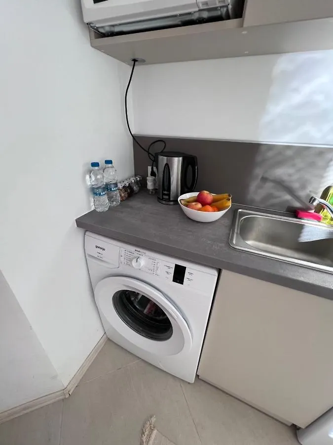 דירה וארנה My Place 1